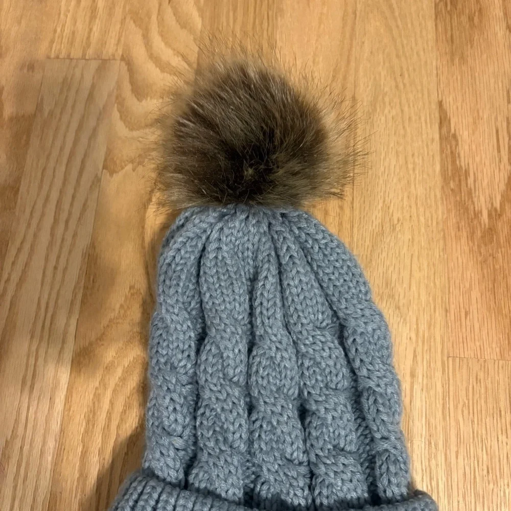 Cozy Gray Knit Pom-Pom Beanie for Kids Hat Rolled Edge Twist Faux Fur Top